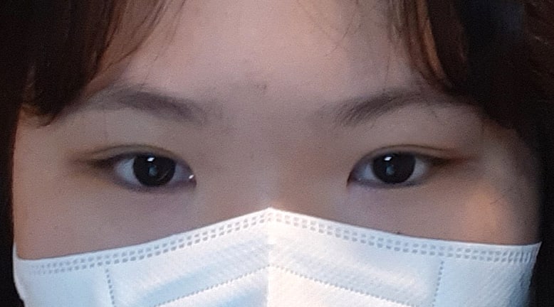 사진 찍을 때 눈이 넘 예뽀요